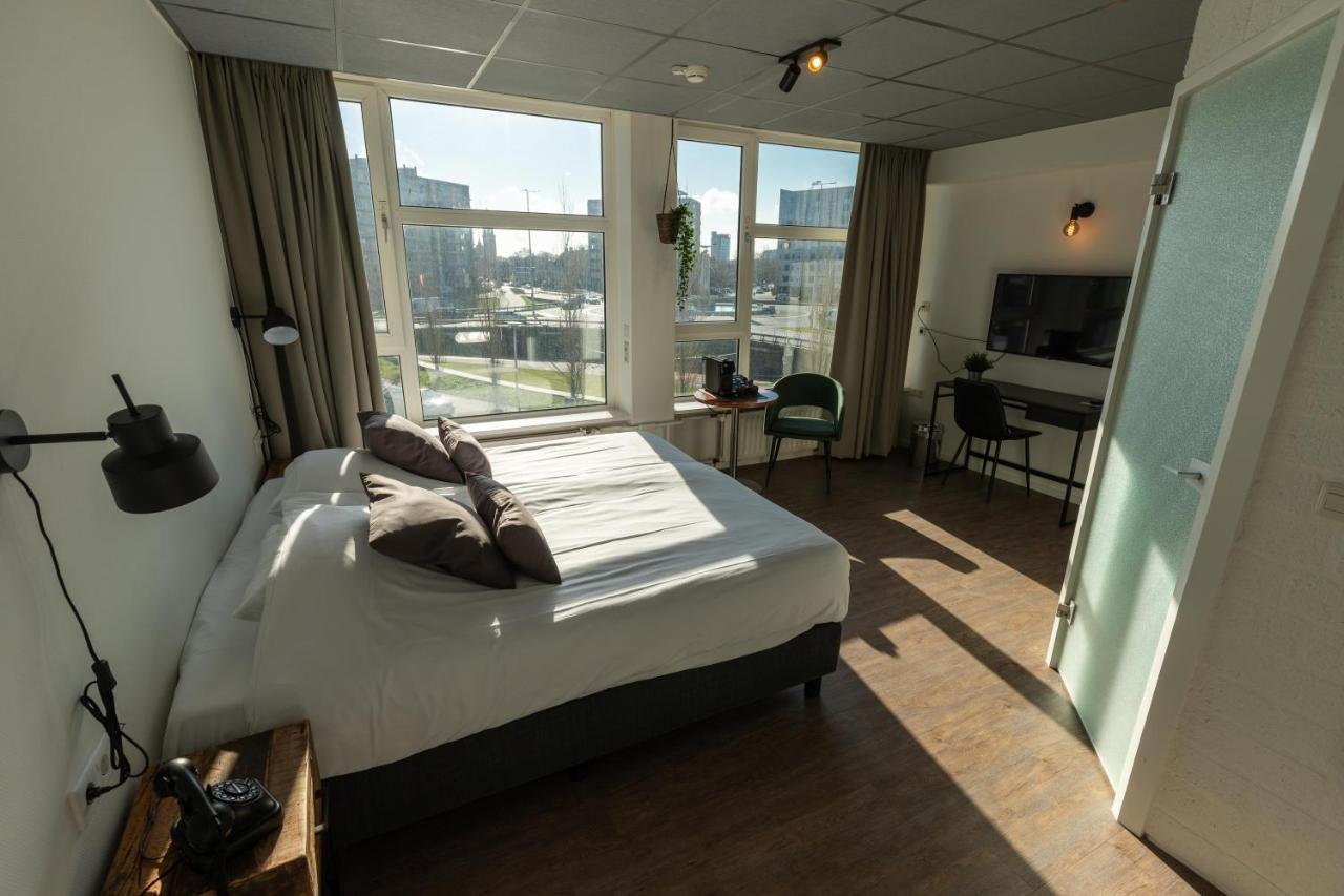 Eurohotel Leeuwarden Bagian luar foto