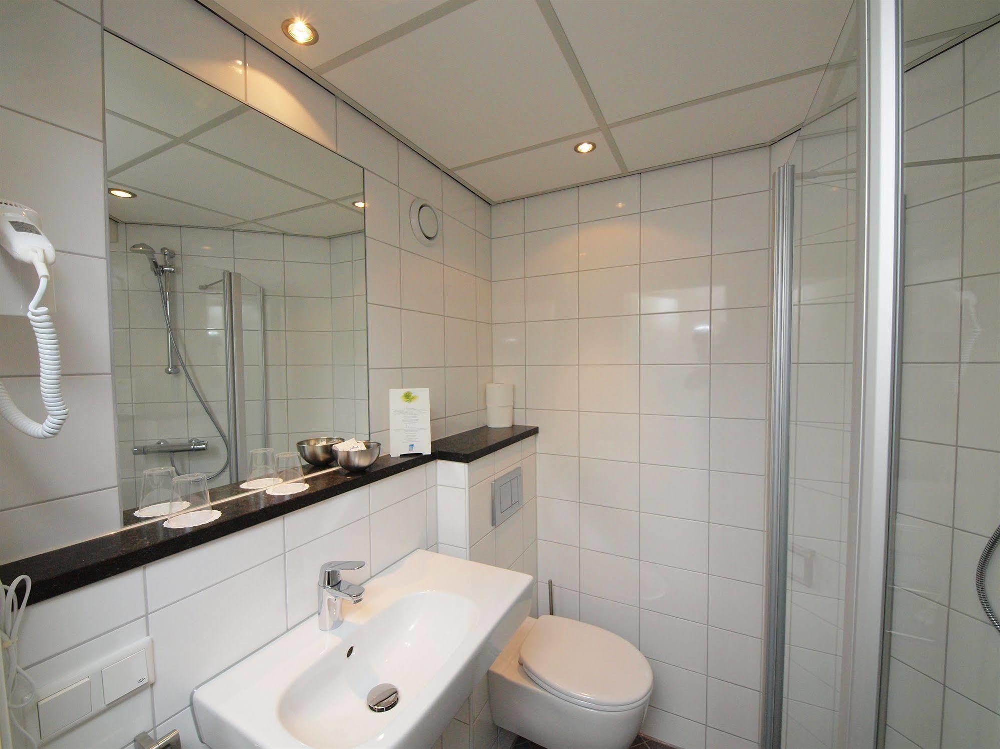 Eurohotel Leeuwarden Bagian luar foto