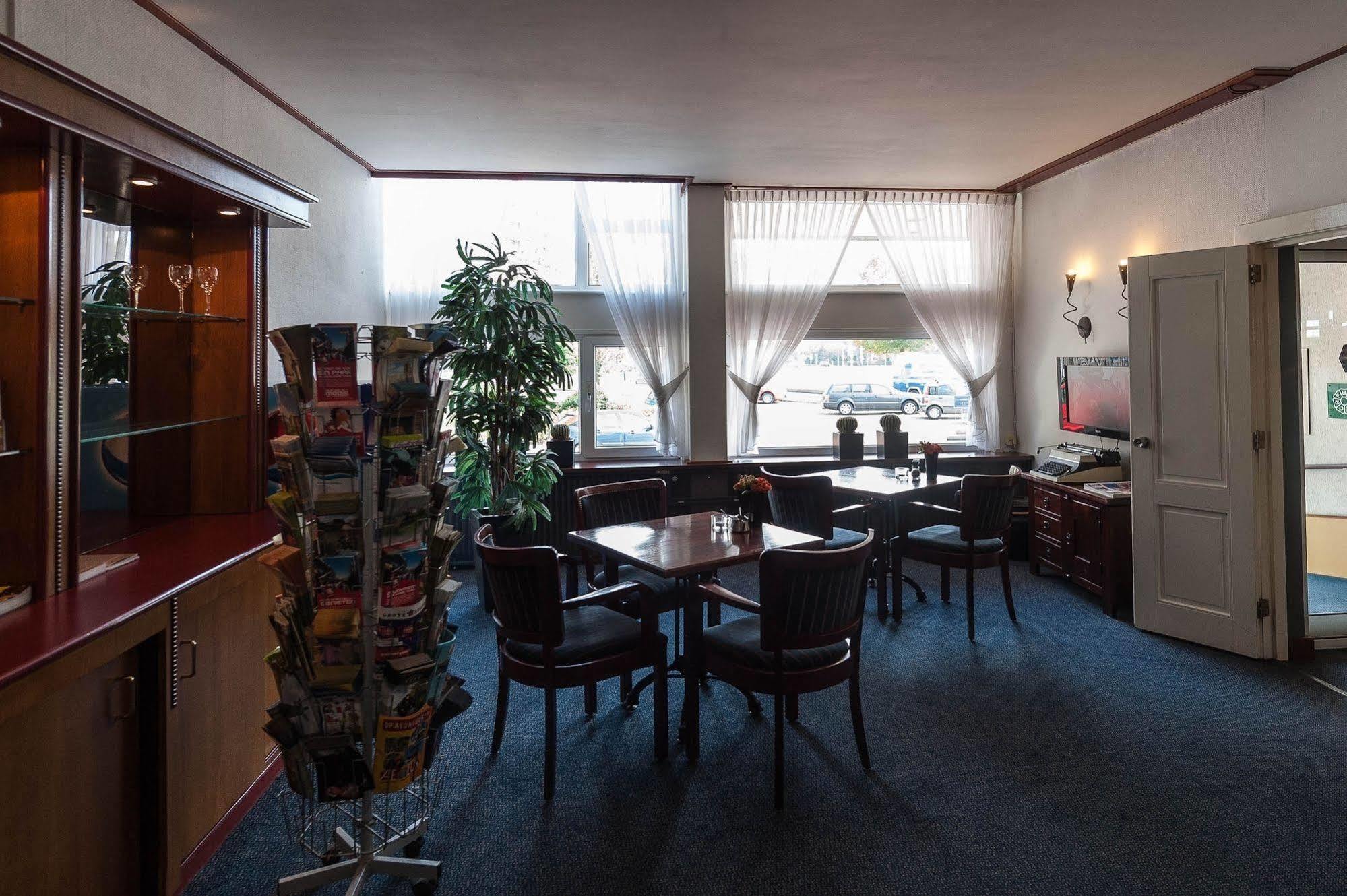 Eurohotel Leeuwarden Bagian luar foto