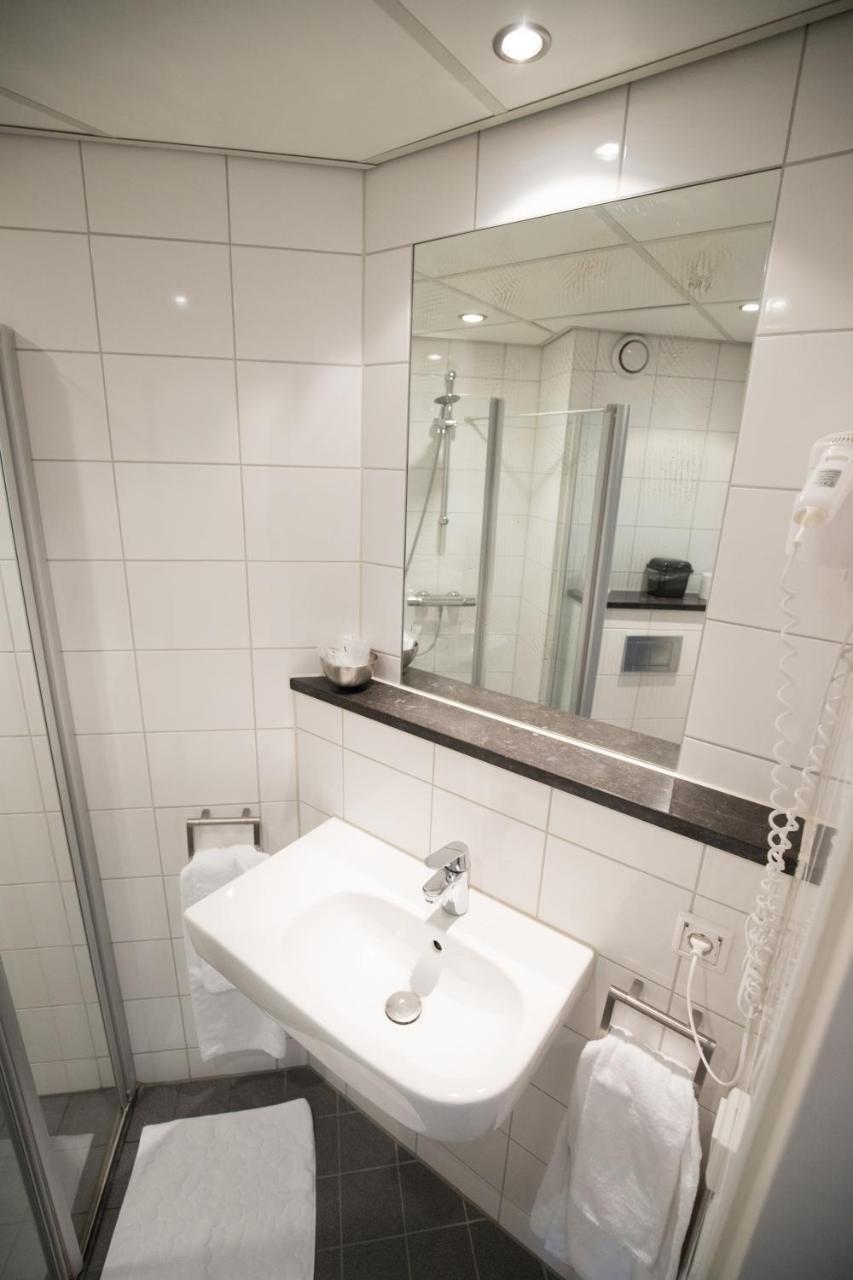 Eurohotel Leeuwarden Bagian luar foto